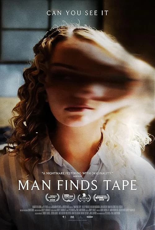 Man Finds Tape film posteri